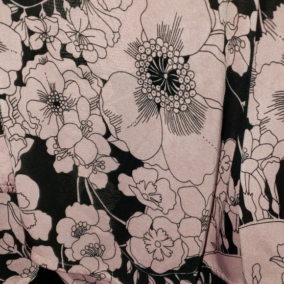 Express Asymmetric pink and black skirt - Picture 2 of 4